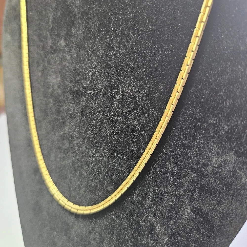 Gold Tone Chunky Chain Necklace 18